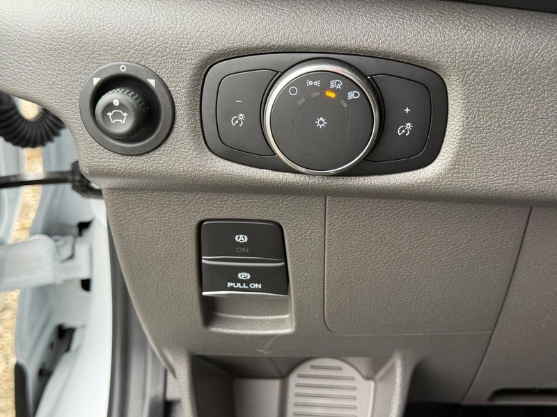 Ford Transit Cargo Van Vehicle Full-screen Gallery Image 16