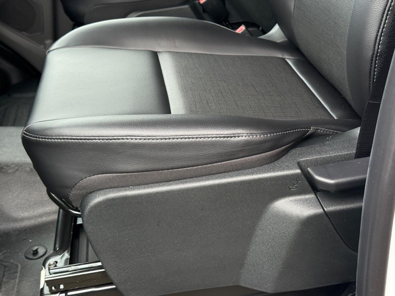 Ford Transit Cargo Van Vehicle Full-screen Gallery Image 18