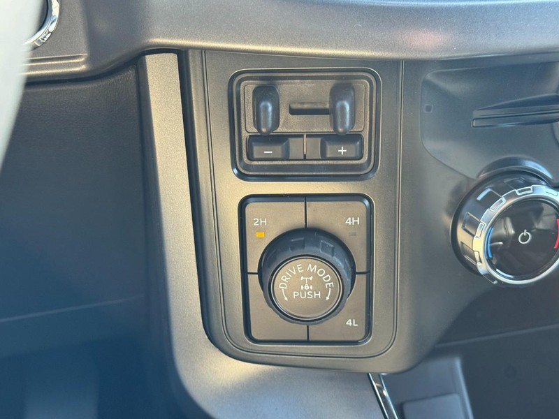 Ford F-150 Vehicle Image 17