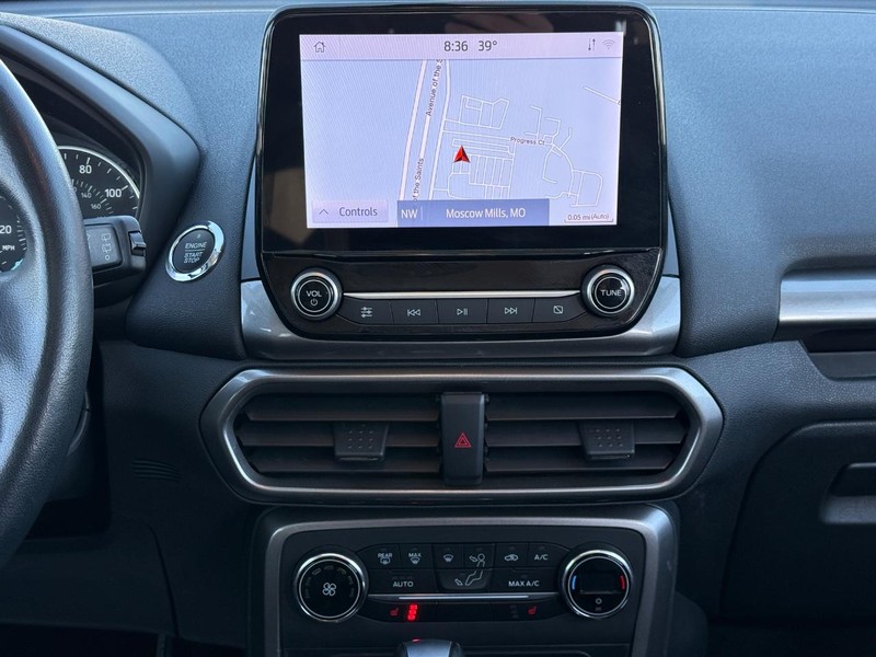 Ford EcoSport Vehicle Full-screen Gallery Image 13