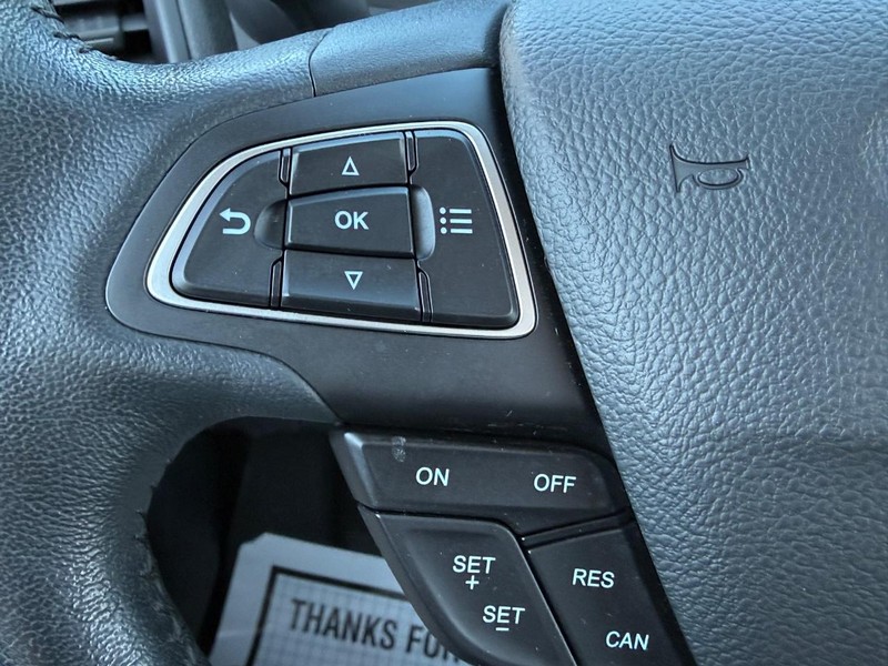 Ford EcoSport Vehicle Full-screen Gallery Image 17