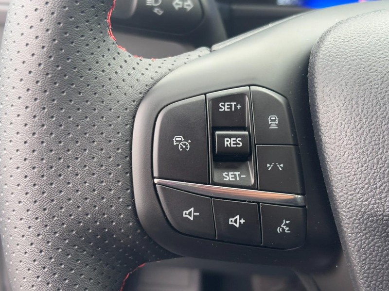 Ford Escape Vehicle Image 11