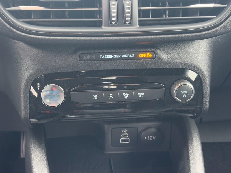 Ford Escape Vehicle Image 16