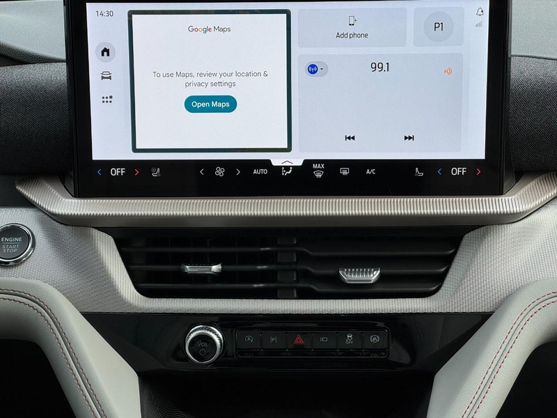 Ford Explorer Vehicle Image 09