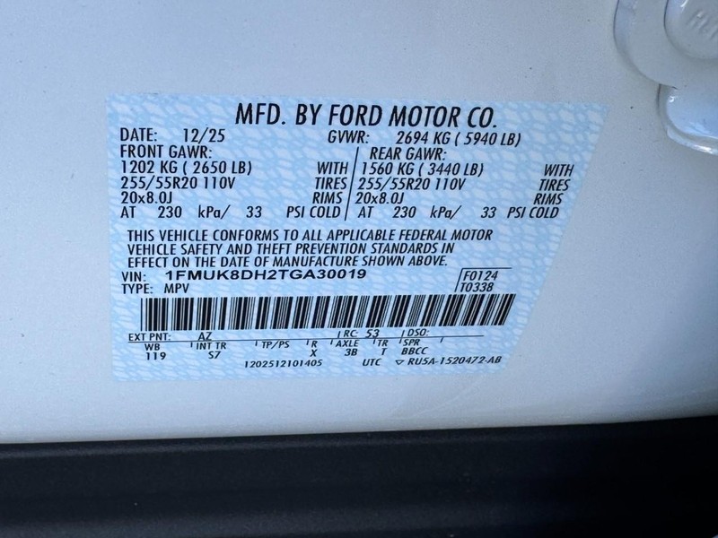 Ford Explorer Vehicle Image 18