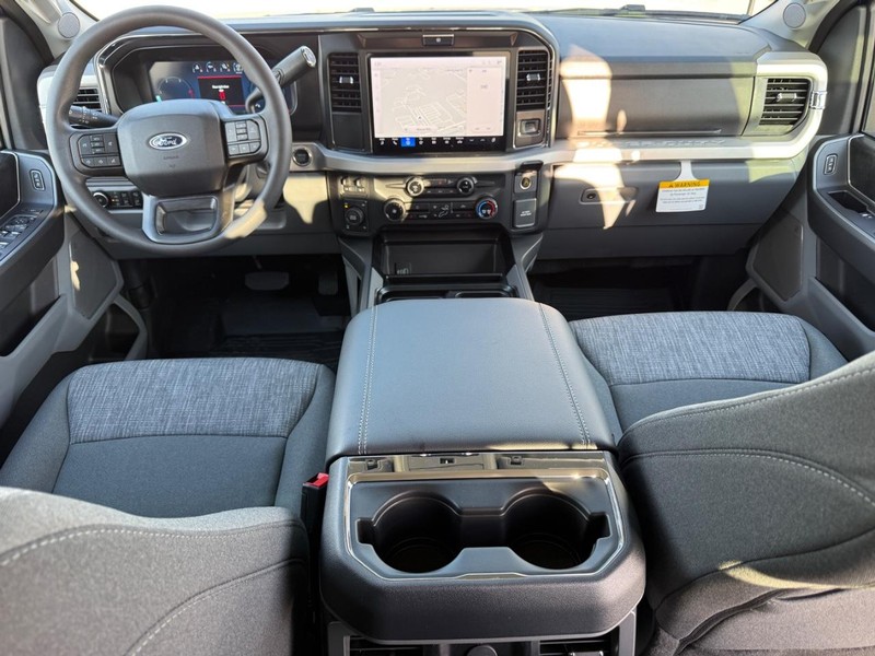 Ford Super Duty F-250 SRW Vehicle Image 07