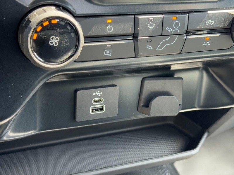 Ford F-150 Vehicle Image 12