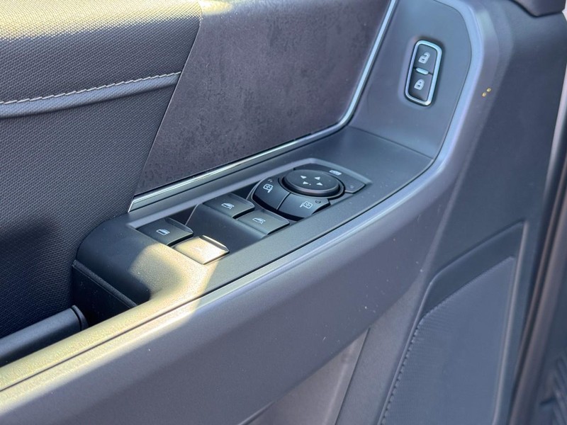 Ford F-150 Vehicle Image 12