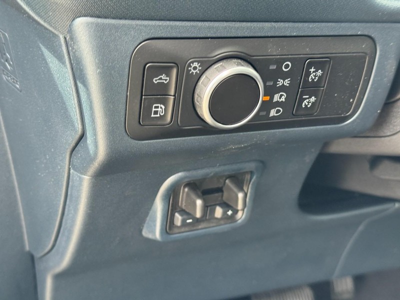 Ford Maverick Vehicle Image 13