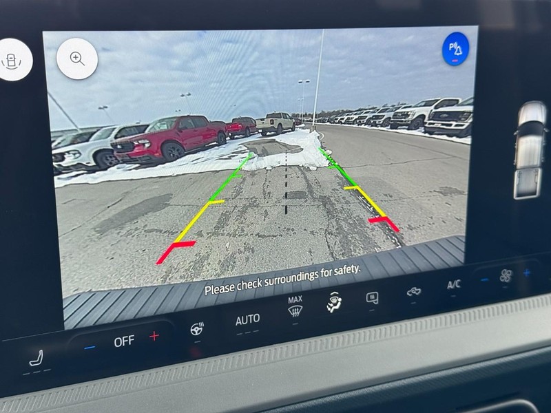 Ford Maverick Vehicle Image 16