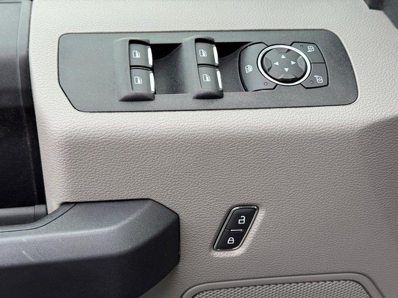 Ford F-150 Vehicle Image 22