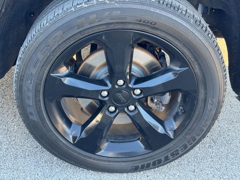 Jeep Grand Cherokee L Vehicle Image 07