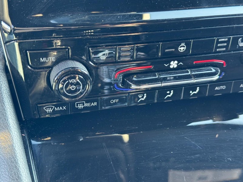 Jeep Grand Cherokee L Vehicle Image 22