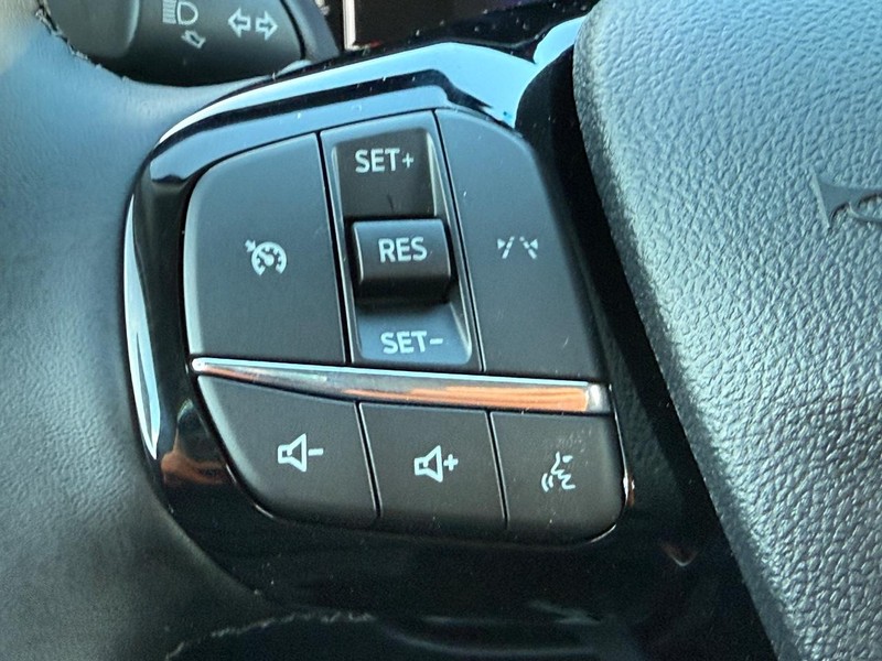 Ford Escape Vehicle Image 08