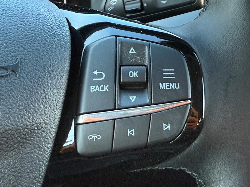 Ford Escape Vehicle Image 09