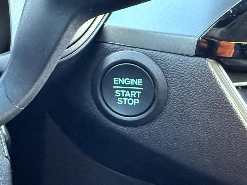 Ford Escape Vehicle Image 10