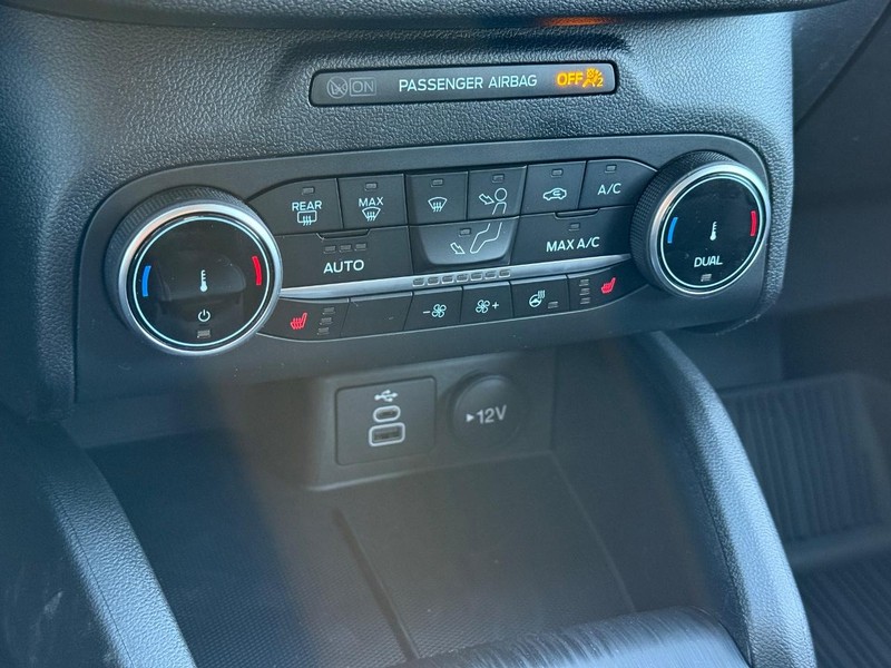 Ford Escape Vehicle Image 13