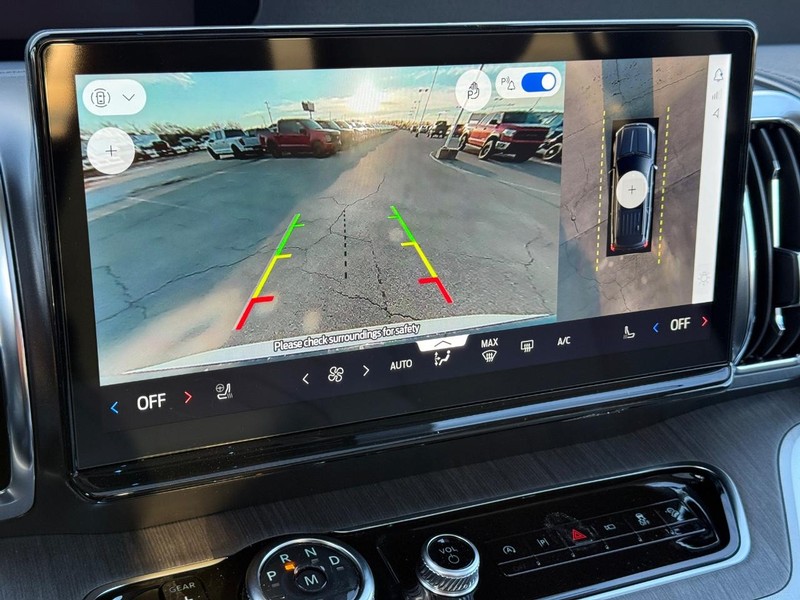 Ford Expedition Vehicle Image 16