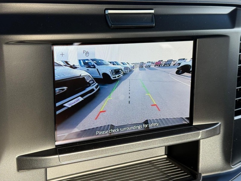 Ford Super Duty F-250 SRW Vehicle Image 12