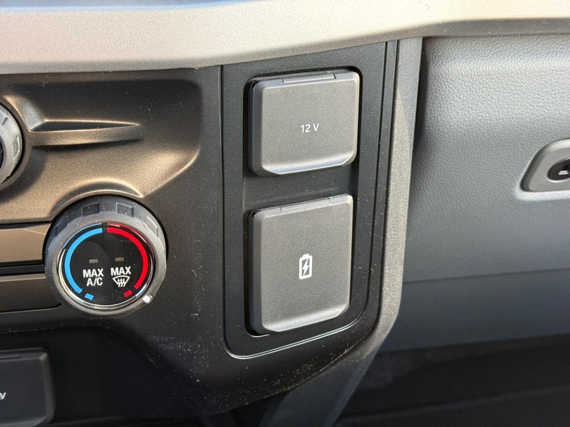 Ford Super Duty F-250 SRW Vehicle Image 15