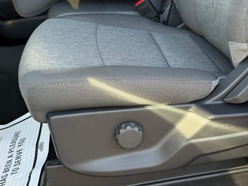 Ford Super Duty F-250 SRW Vehicle Image 19