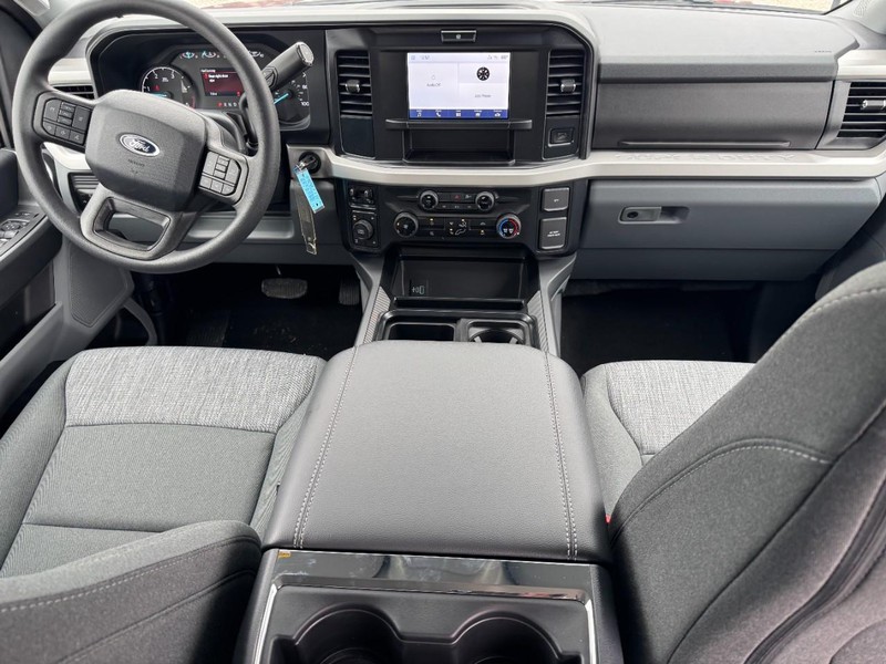 Ford Super Duty F-250 SRW Vehicle Image 07