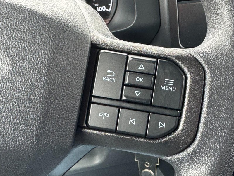 Ford Super Duty F-250 SRW Vehicle Image 17