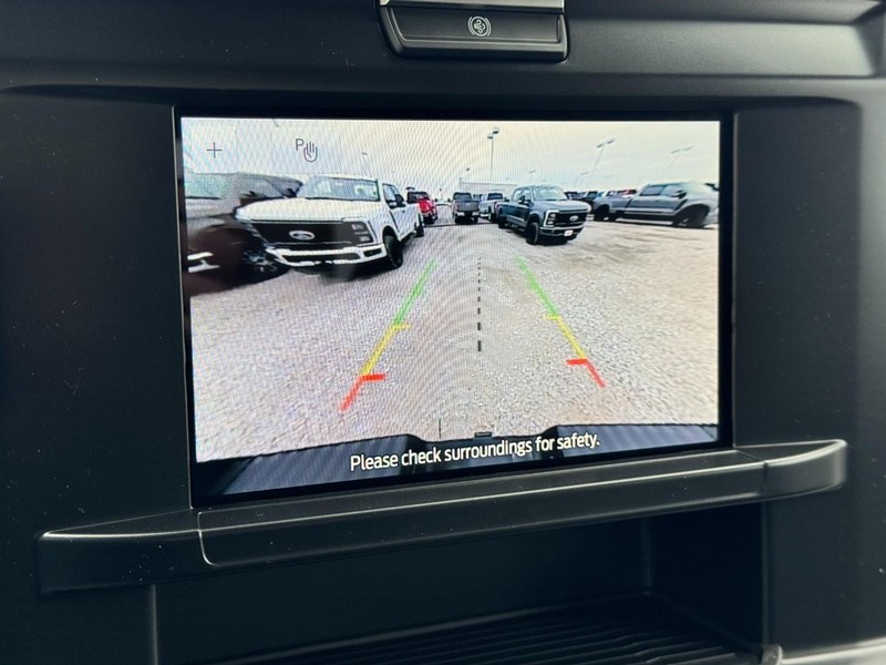 Ford Super Duty F-250 SRW Vehicle Image 19