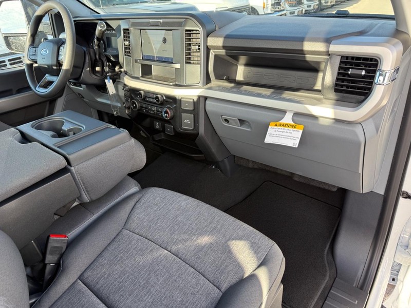 Ford Super Duty F-250 SRW Vehicle Image 07