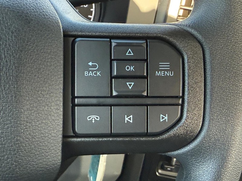 Ford Super Duty F-250 SRW Vehicle Image 10