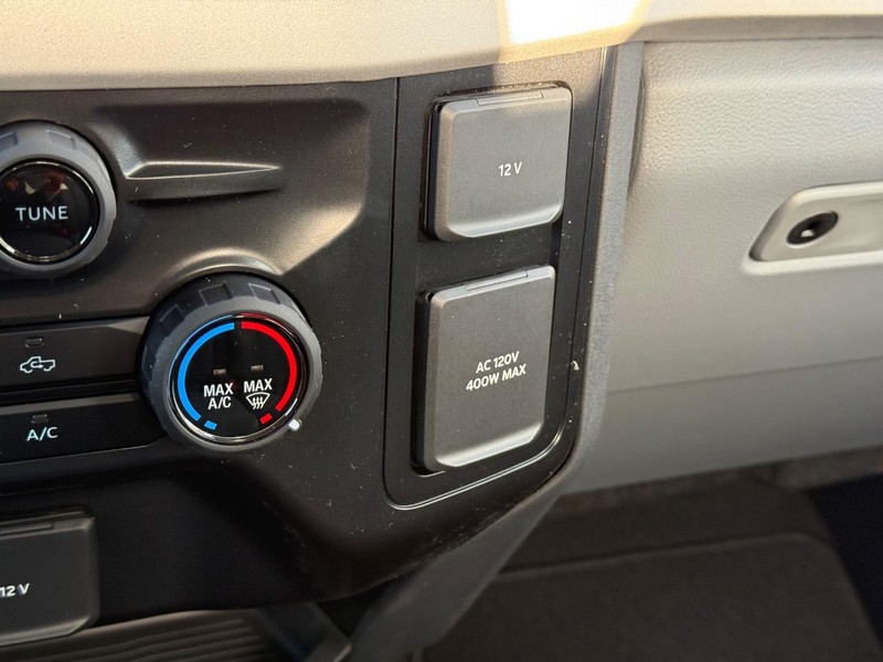 Ford Super Duty F-250 SRW Vehicle Image 15