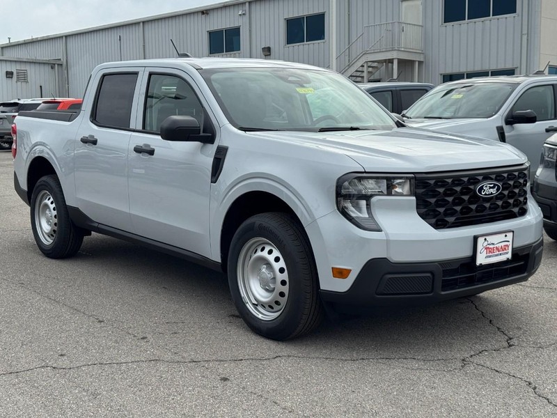 Ford Maverick Vehicle Full-screen Gallery Image 2