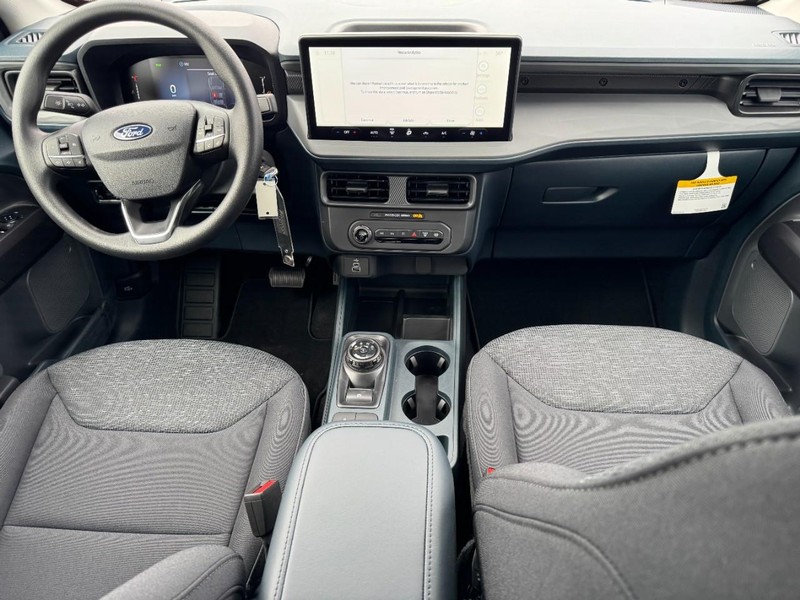 Ford Maverick Vehicle Full-screen Gallery Image 6