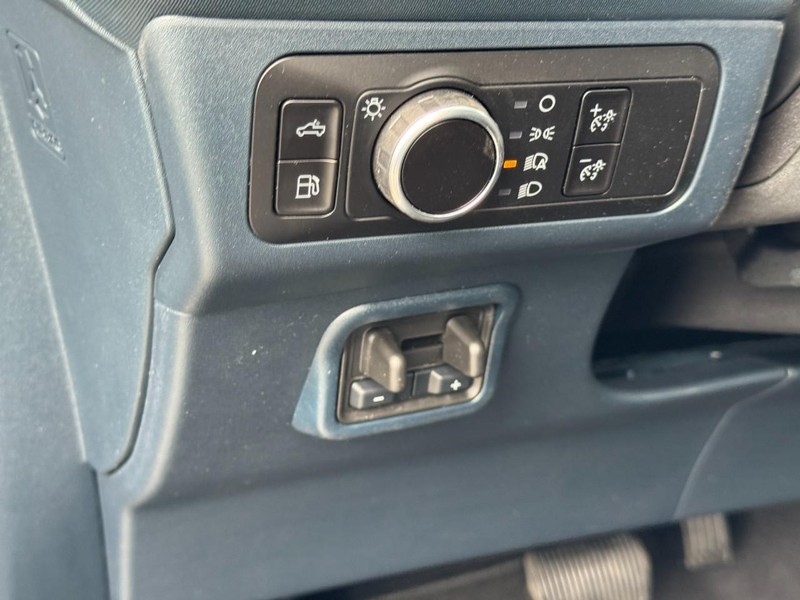 Ford Maverick Vehicle Full-screen Gallery Image 13