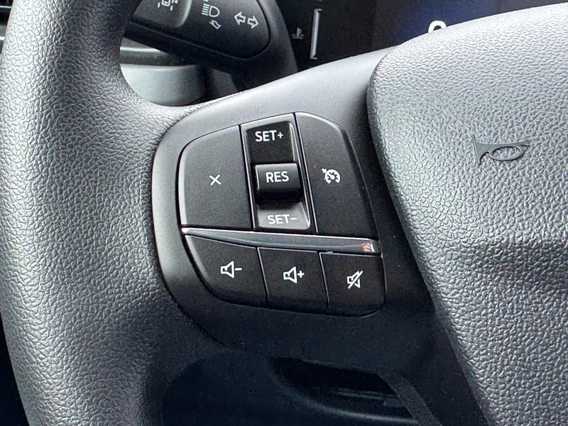 Ford Maverick Vehicle Full-screen Gallery Image 14