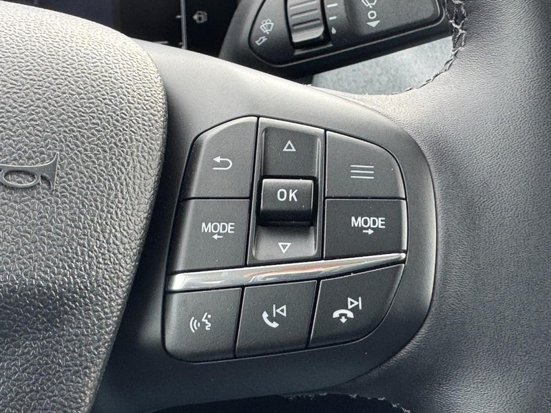 Ford Maverick Vehicle Full-screen Gallery Image 15