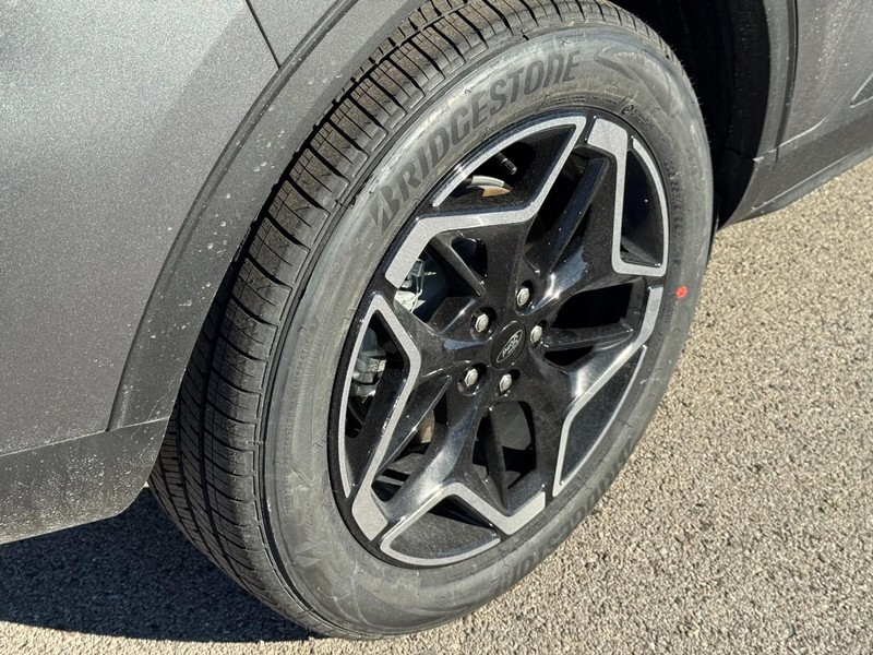 Ford Escape Vehicle Image 05