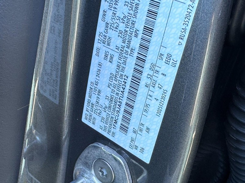 Ford Escape Vehicle Image 18