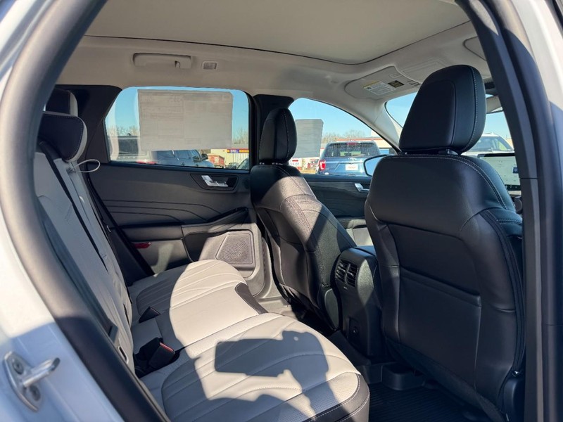 Ford Escape Vehicle Image 06