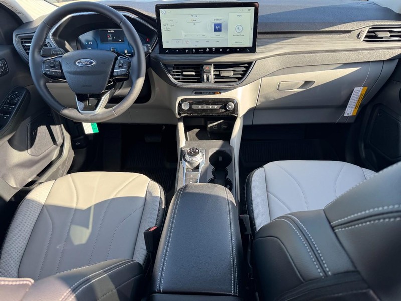 Ford Escape Vehicle Image 07