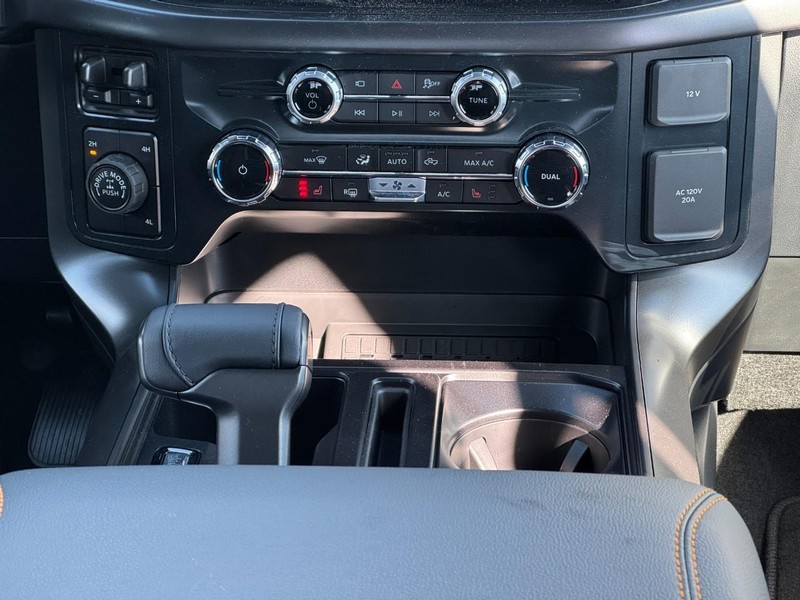 Ford F-150 Vehicle Image 10