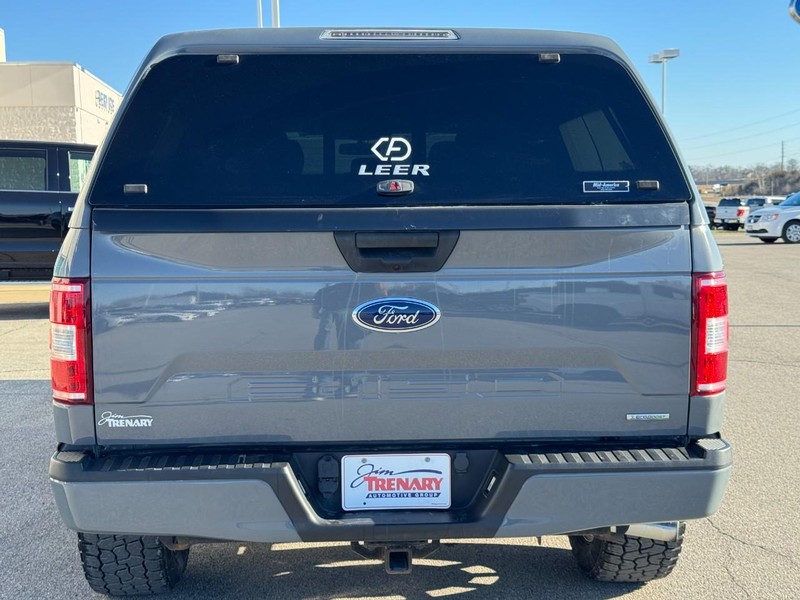 Ford F-150 Vehicle Full-screen Gallery Image 4