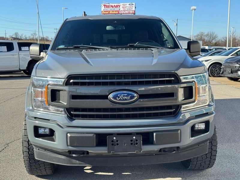 Ford F-150 Vehicle Full-screen Gallery Image 8