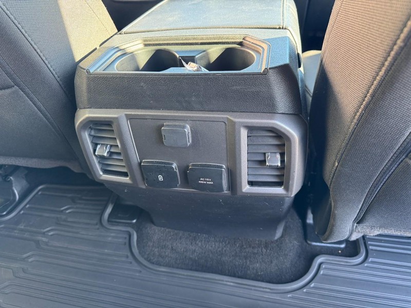 Ford F-150 Vehicle Full-screen Gallery Image 14