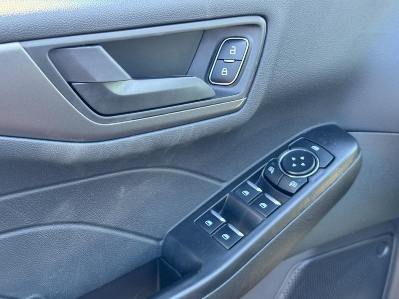 Ford Escape Vehicle Image 10