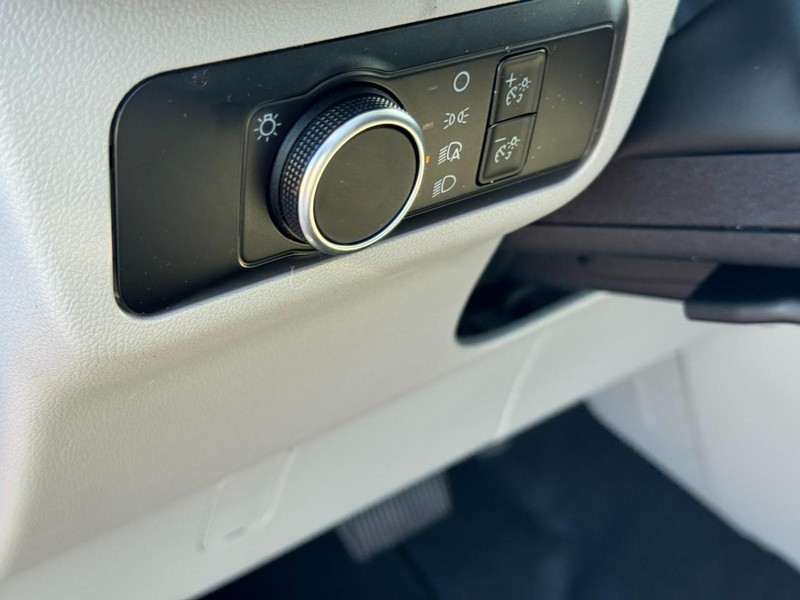 Ford Escape Vehicle Image 11