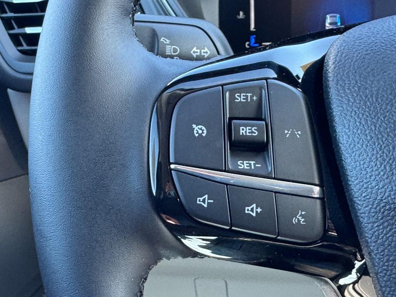 Ford Escape Vehicle Image 12