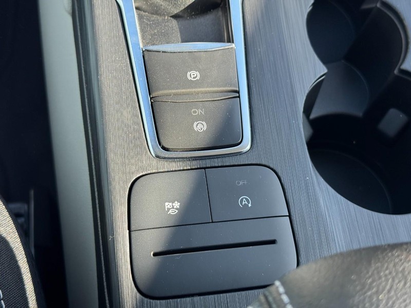 Ford Escape Vehicle Image 15