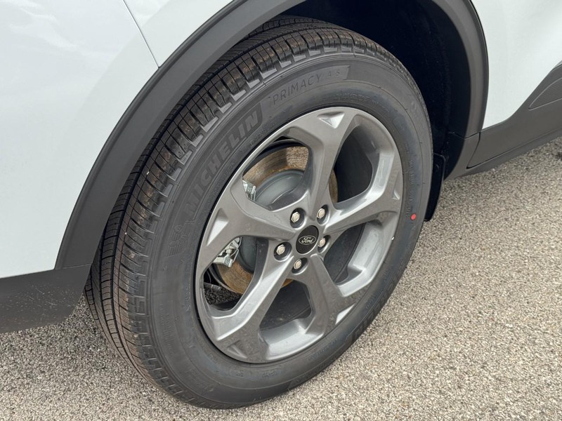 Ford Escape Vehicle Image 04