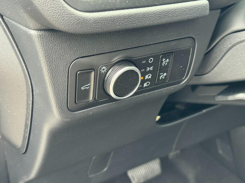 Ford Escape Vehicle Image 11